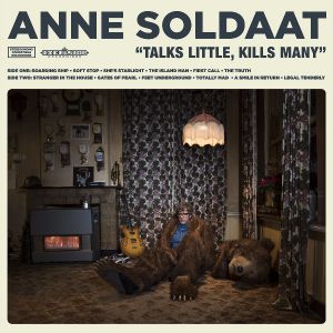 Anne Soldaat presenteert nieuw album 'Talks Little, Kills Many'